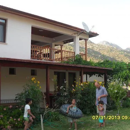 לינה וארוחת בוקר Meltem Datca *